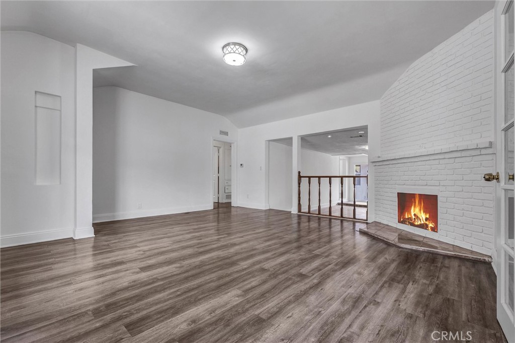 812 El Mercado Avenue