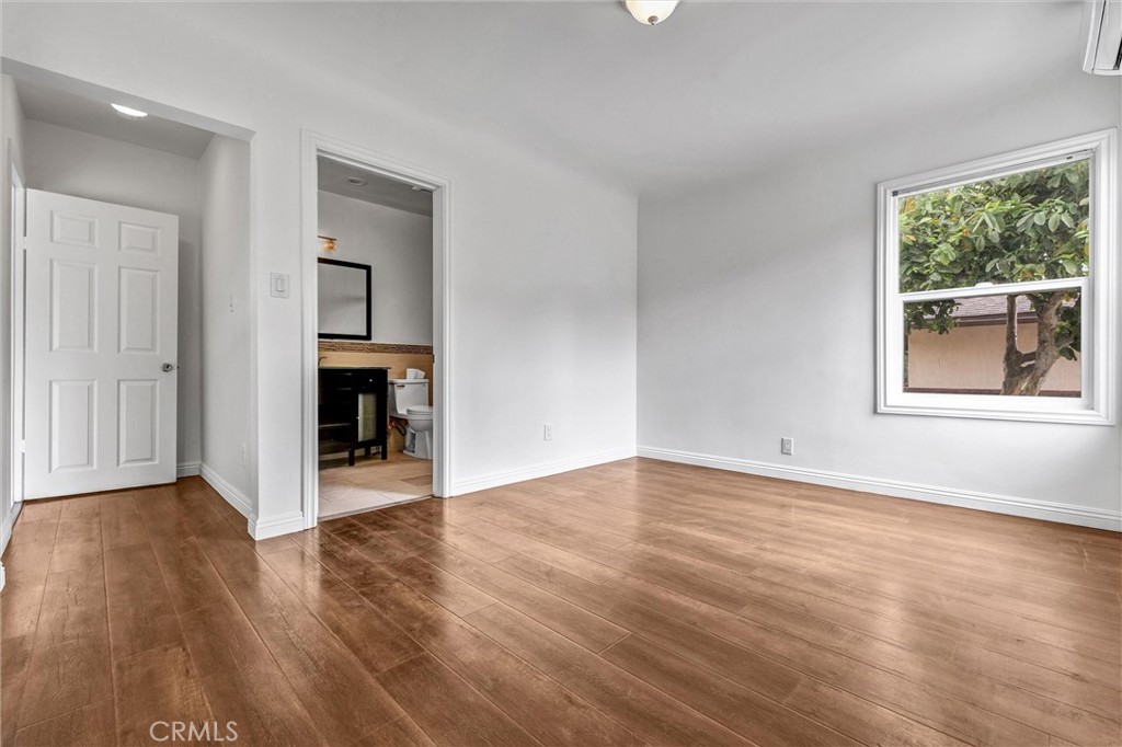 812 El Mercado Avenue