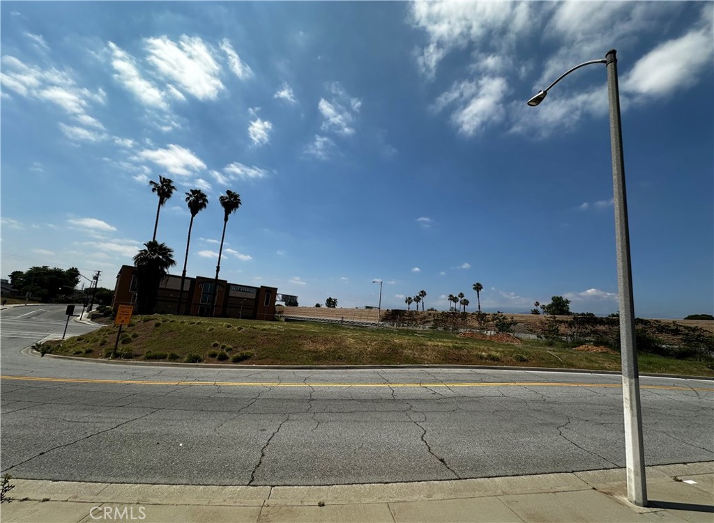 1401 E Garvey Avenue S