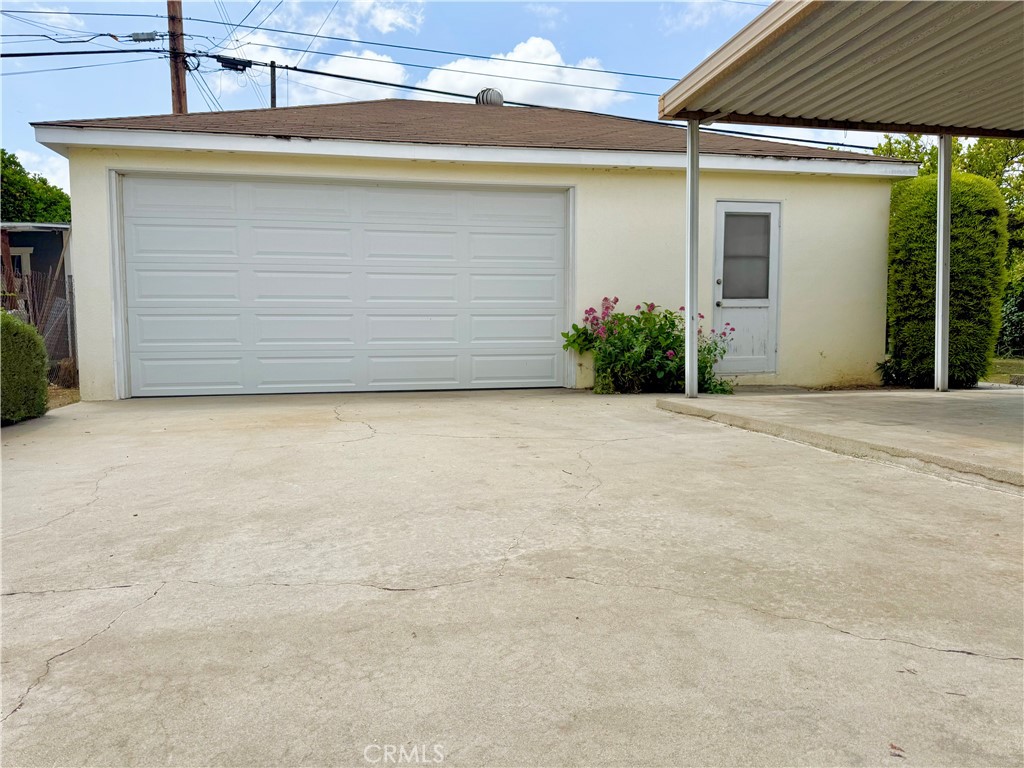 740 E Barbara Avenue