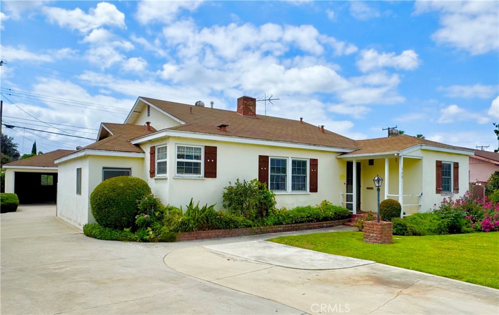 740 E Barbara Avenue