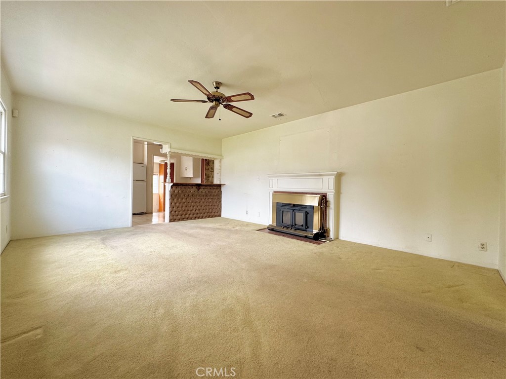 740 E Barbara Avenue