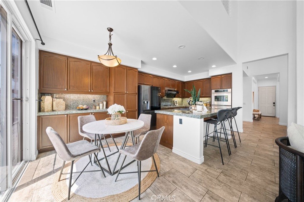 13745 Woodcrest Court
