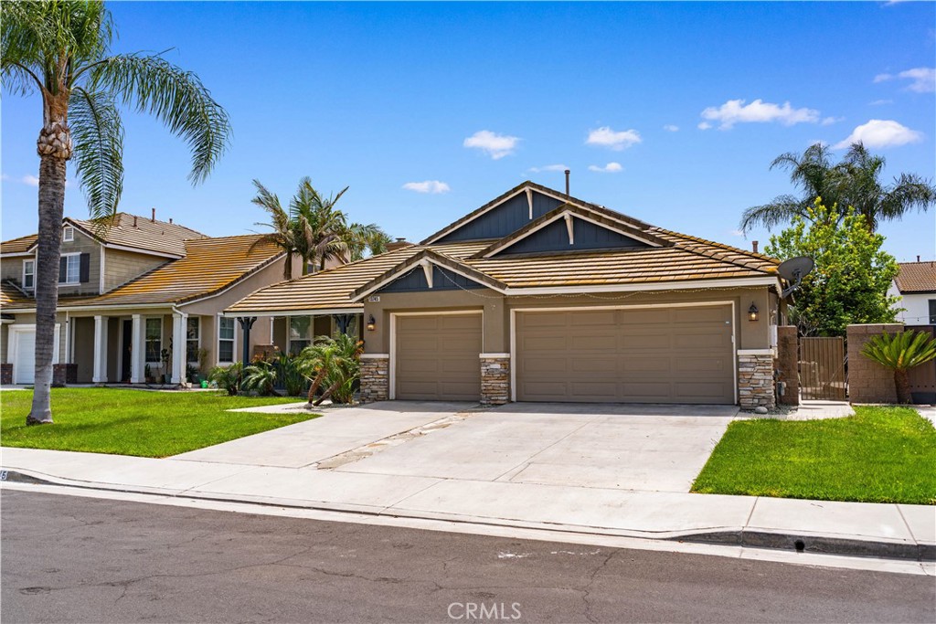13745 Woodcrest Court