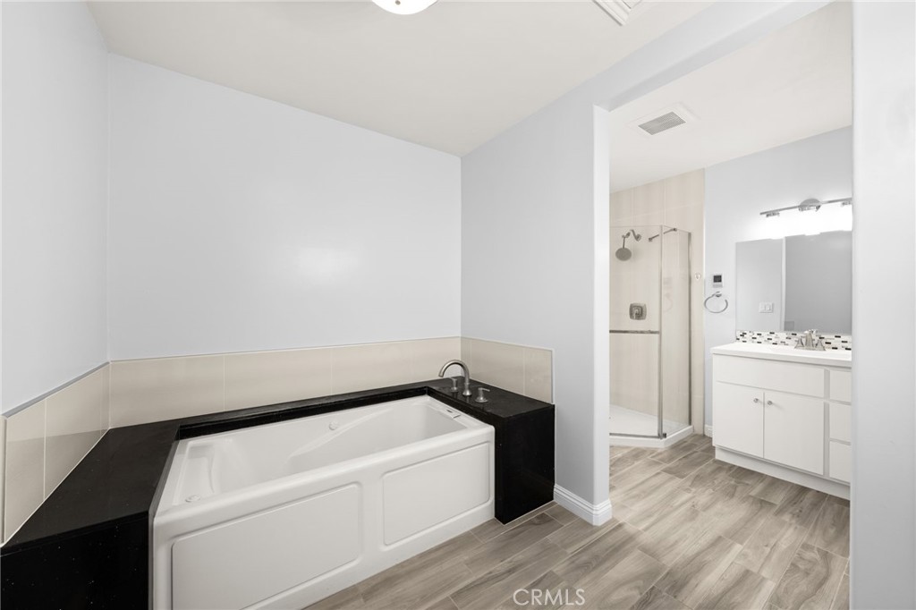 418 Elmgate Street W