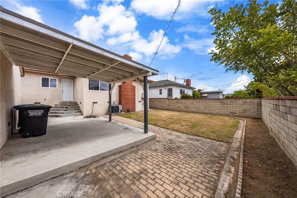 418 Elmgate Street W