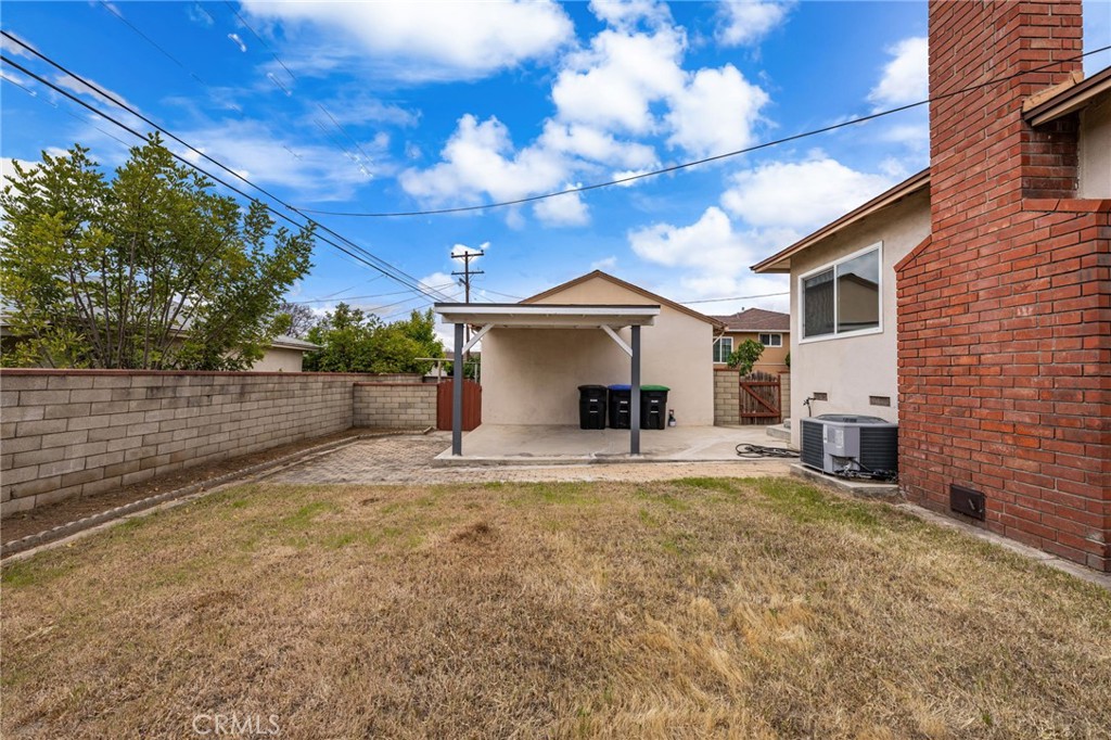 418 Elmgate Street W