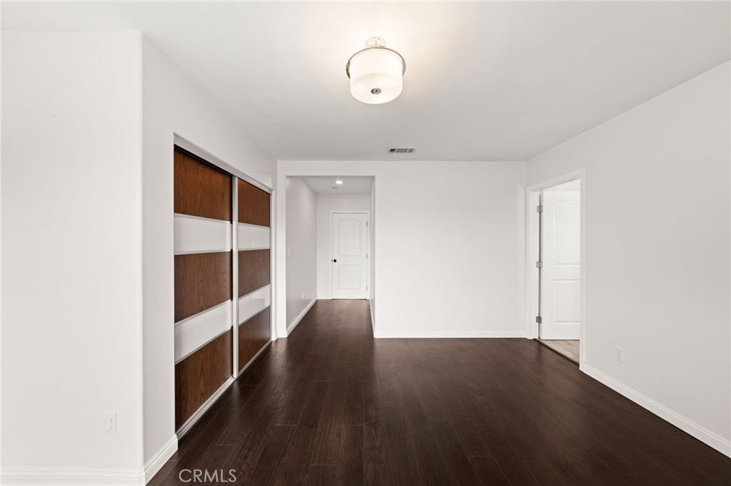 418 Elmgate Street W