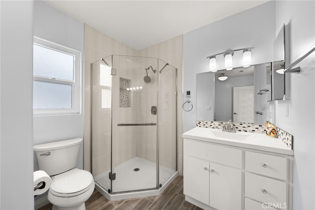 418 Elmgate Street W