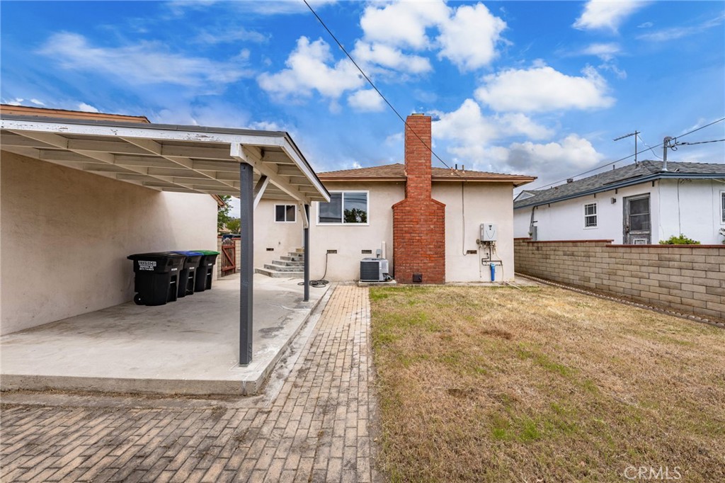 418 Elmgate Street W