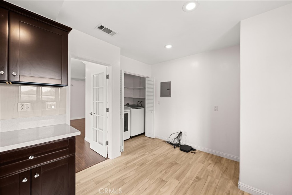 418 Elmgate Street W