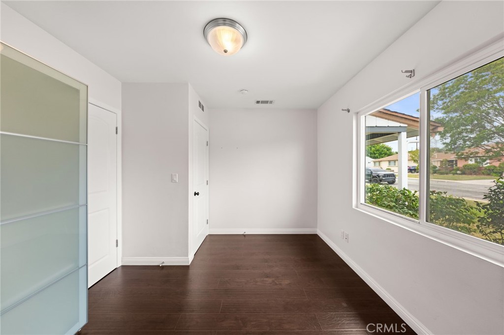 418 Elmgate Street W