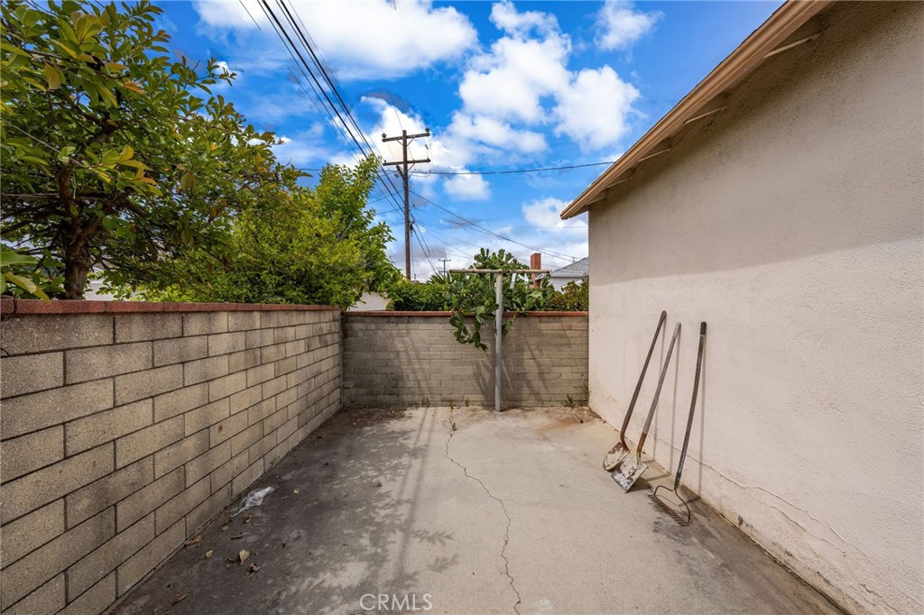 418 Elmgate Street W