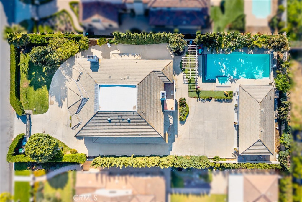 67 W Wistaria Avenue