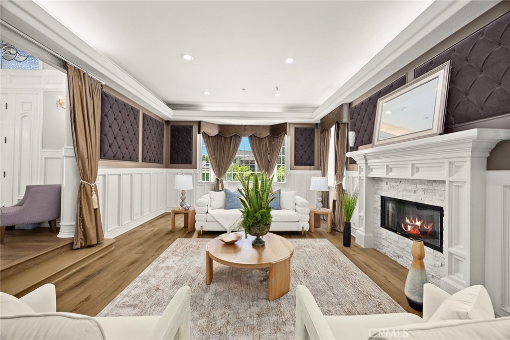 67 W Wistaria Avenue