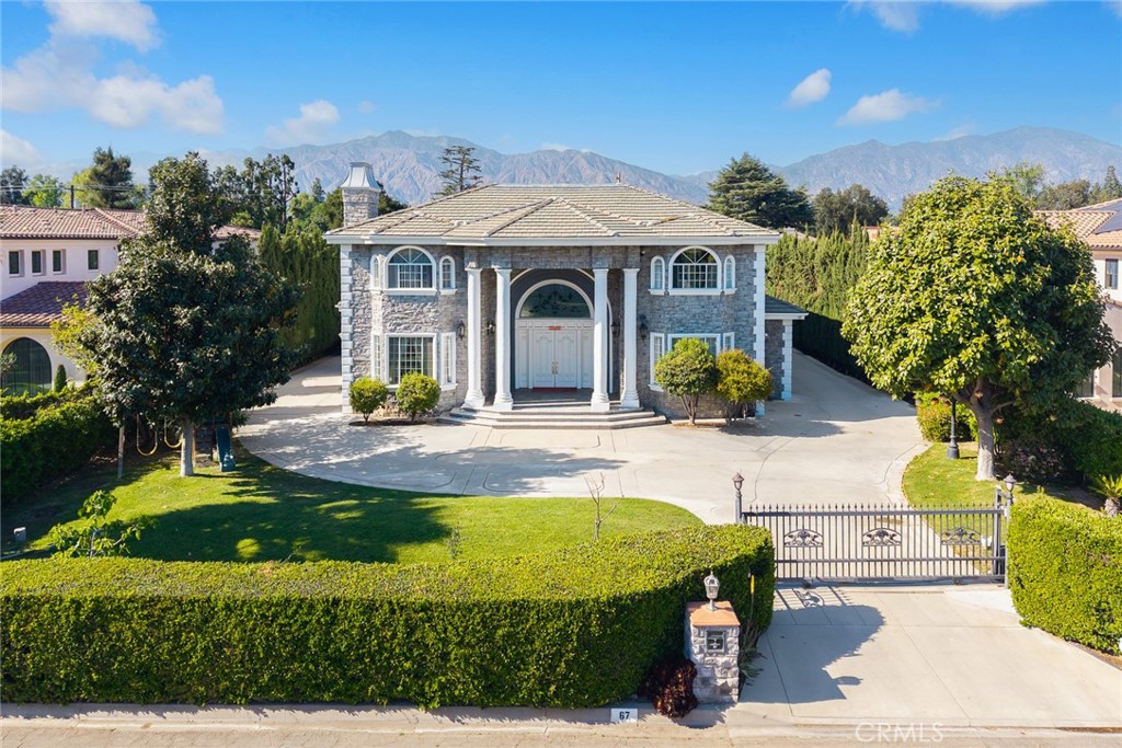 67 W Wistaria Avenue