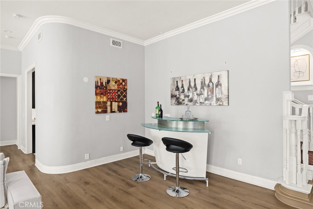 67 W Wistaria Avenue