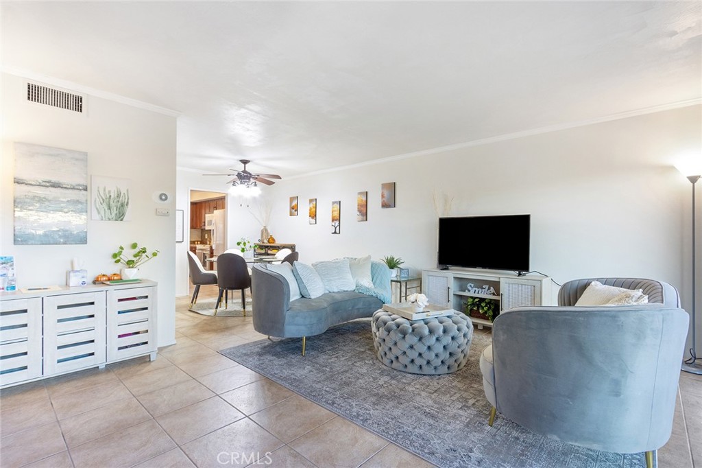 5884 Los Santos Drive