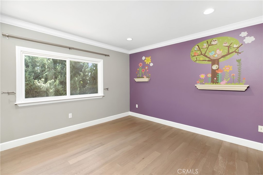 202 W Lemon Avenue