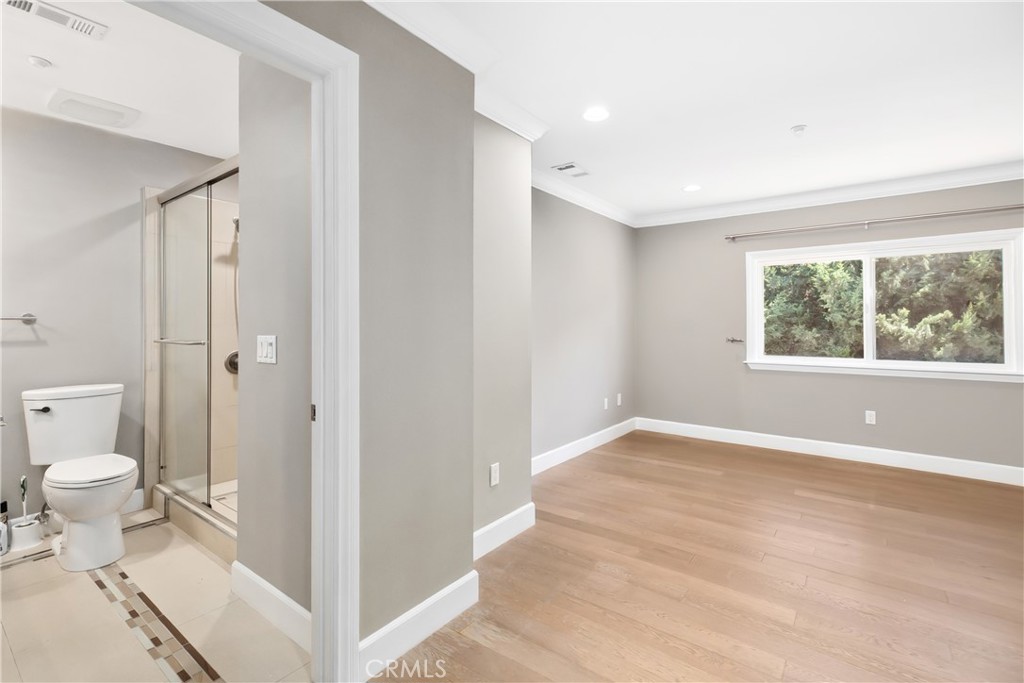 202 W Lemon Avenue