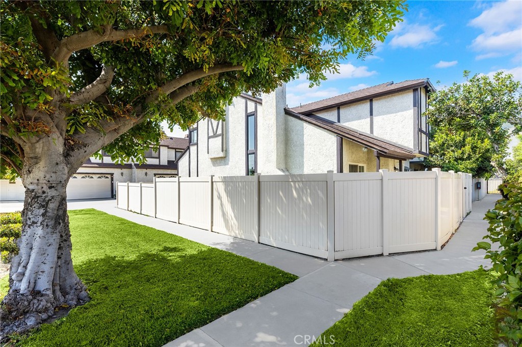 11636 Lambert Avenue 12