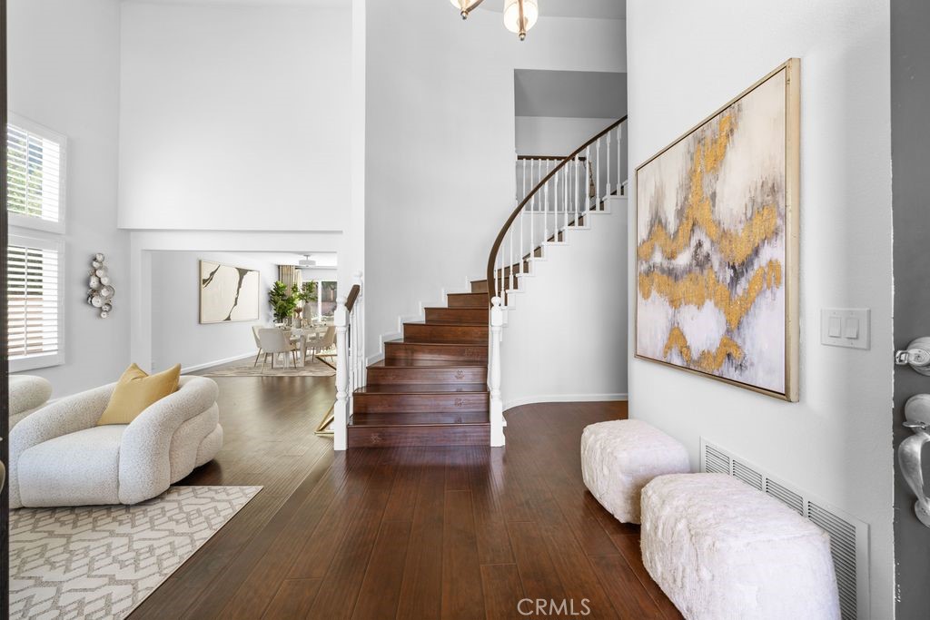 703 Calle Cumbre