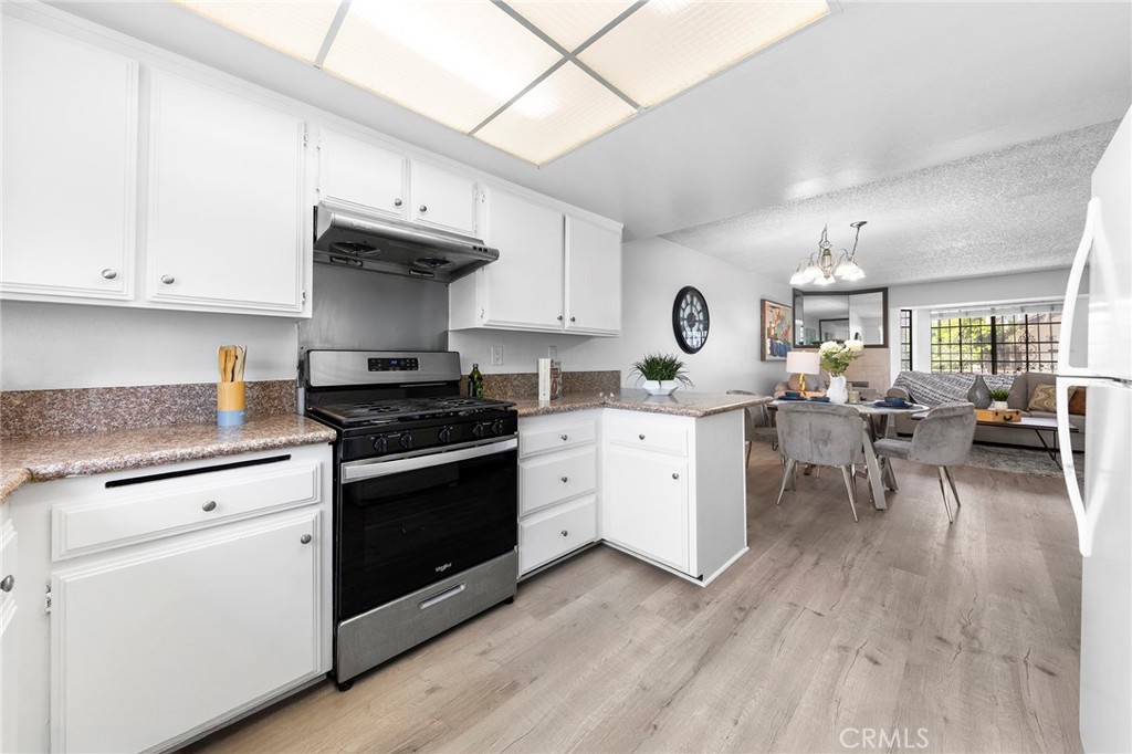 321 N Lincoln Avenue B