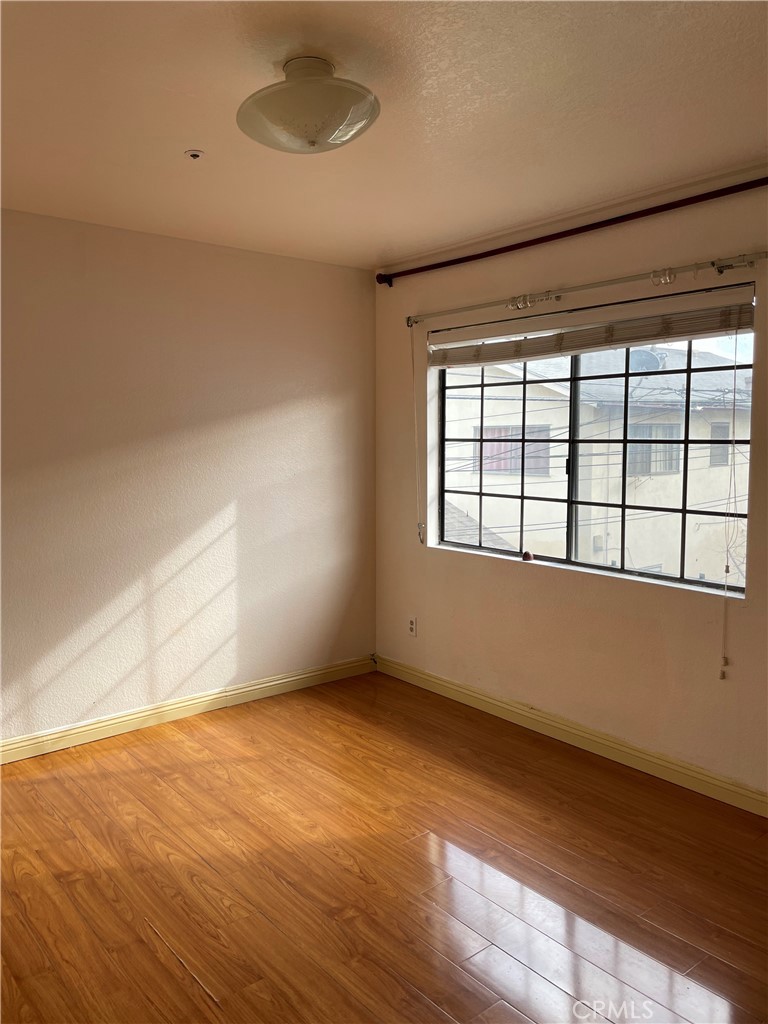 1510 S Curtis Avenue