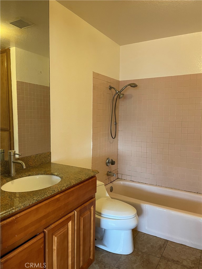 1510 S Curtis Avenue