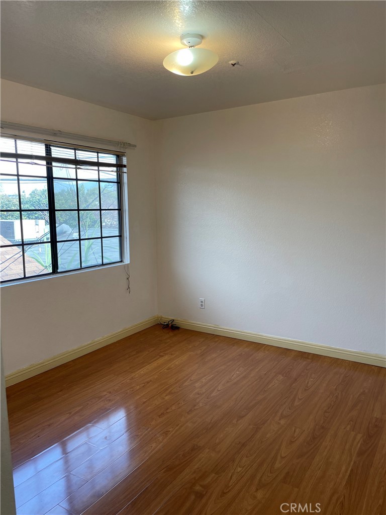 1510 S Curtis Avenue