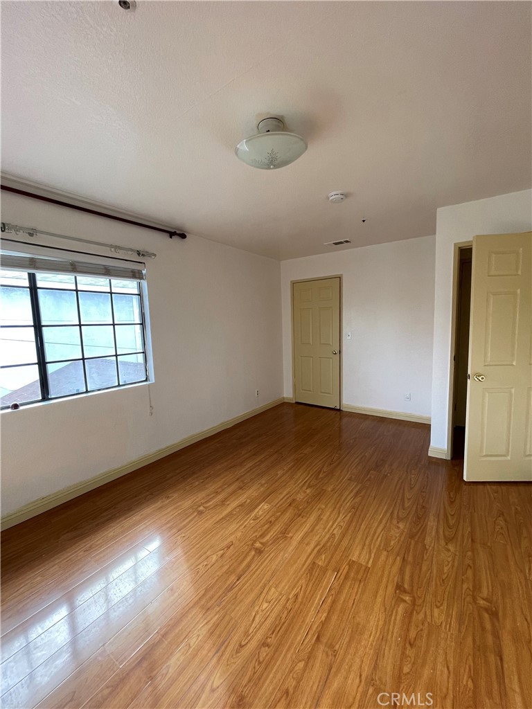 1510 S Curtis Avenue