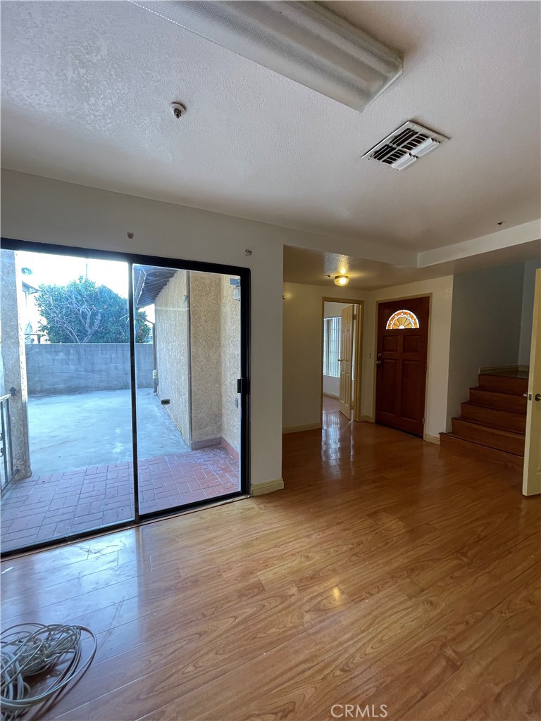 1510 S Curtis Avenue