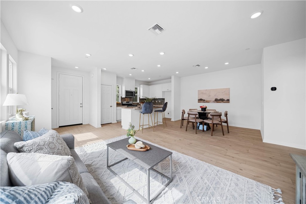4214 s. Laguna Ave.