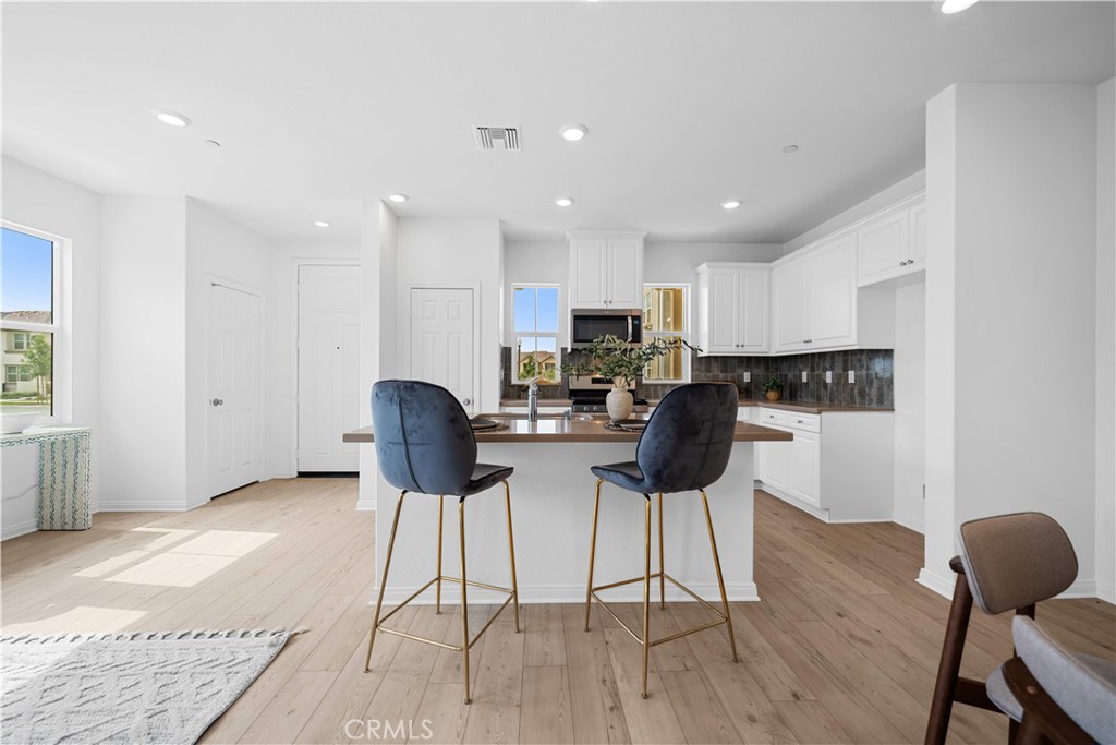 4214 s. Laguna Ave.