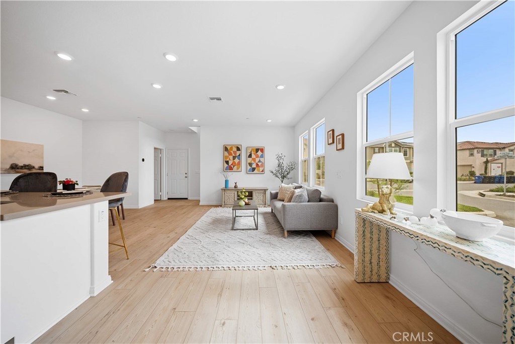 4214 s. Laguna Ave.