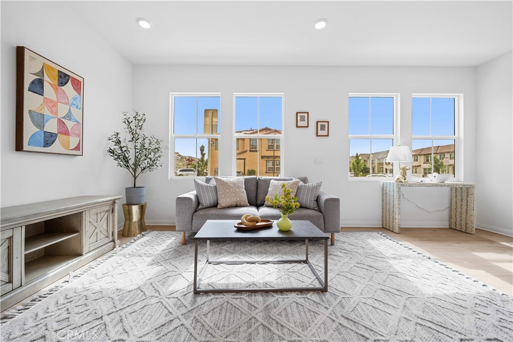 4214 s. Laguna Ave.