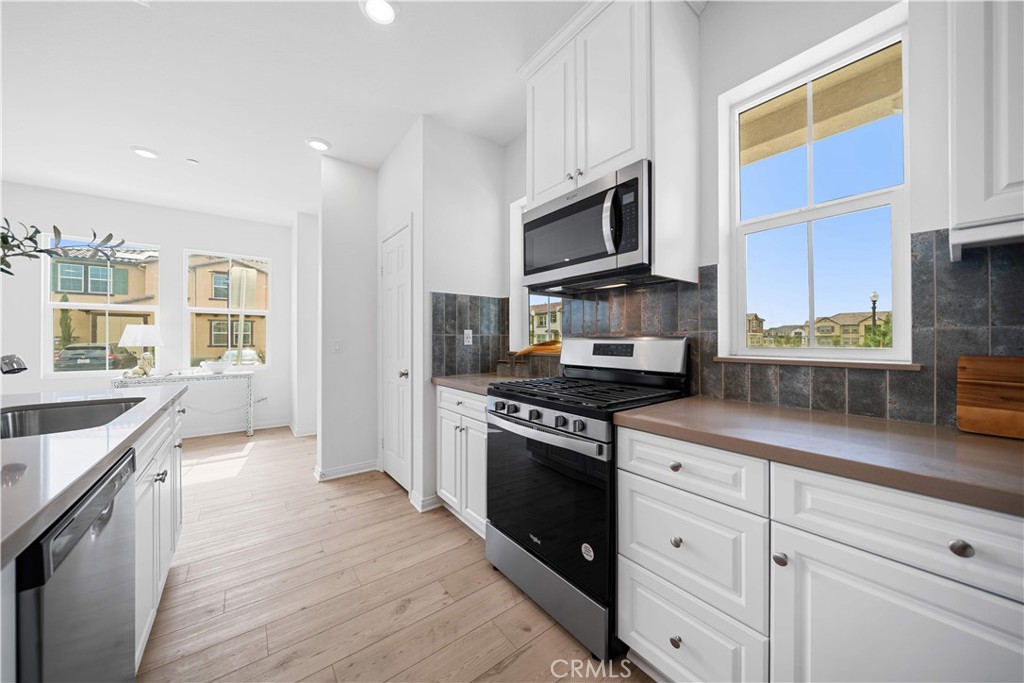 4214 s. Laguna Ave.
