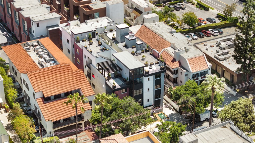 150 S Oak Knoll Avenue 104