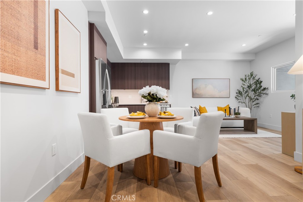 150 S Oak Knoll Avenue 104