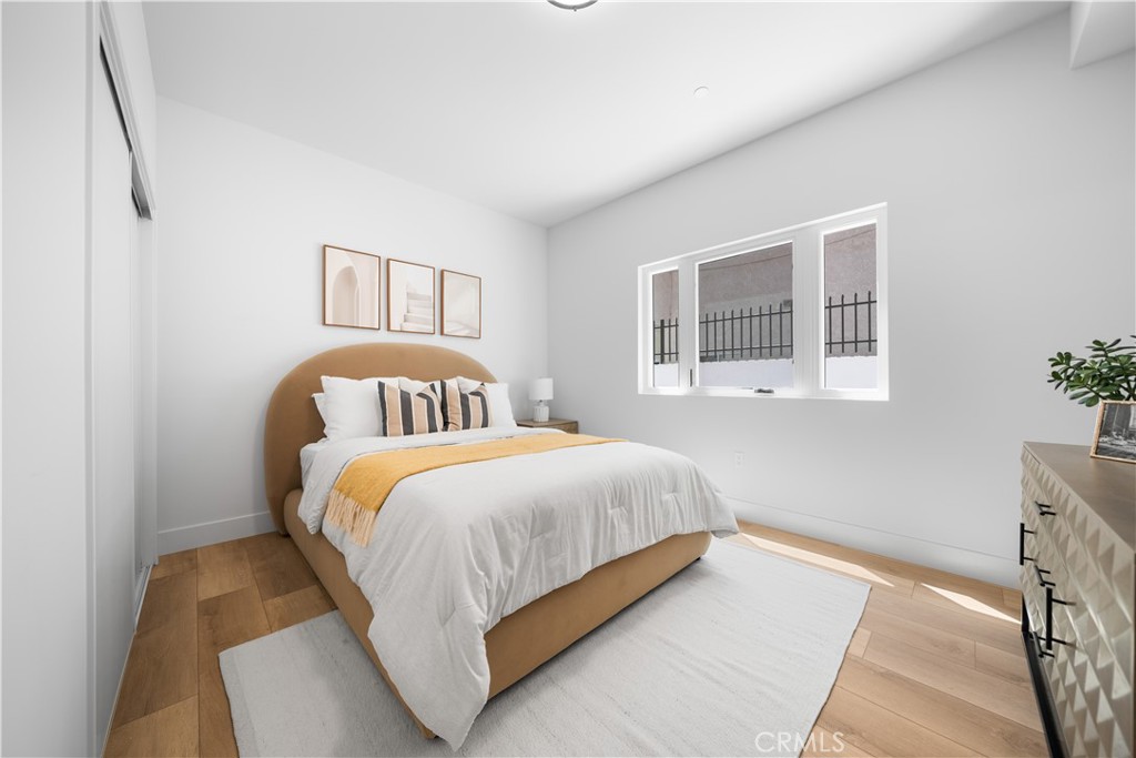 150 S Oak Knoll Avenue 104