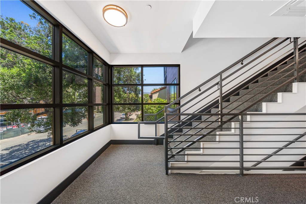 150 S Oak Knoll Avenue 104