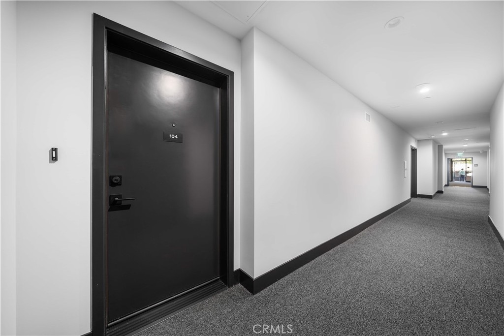 150 S Oak Knoll Avenue 104