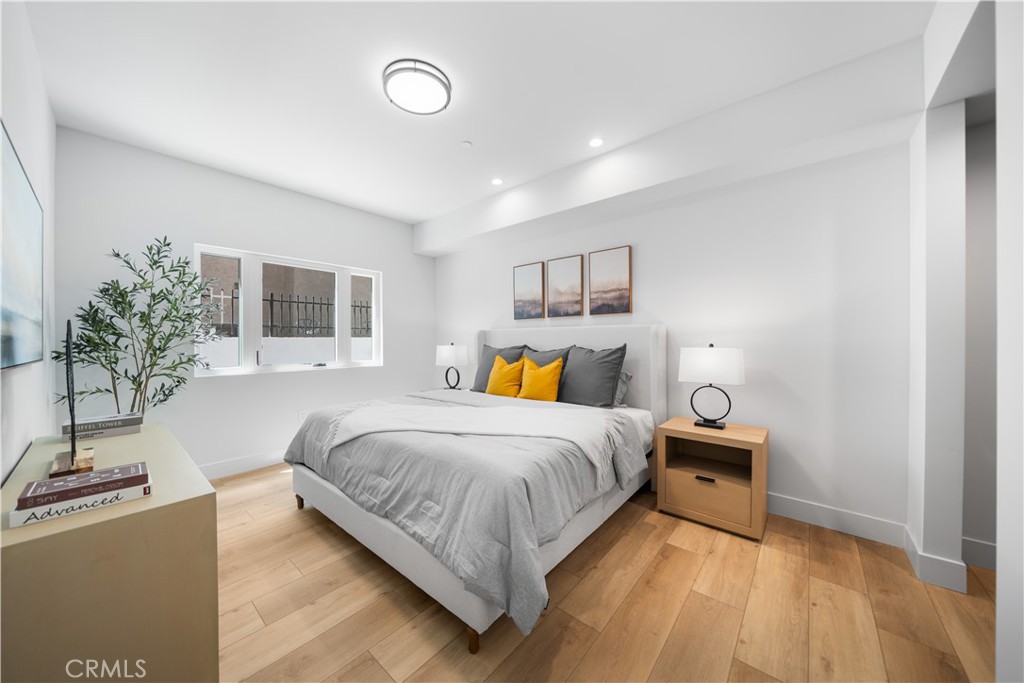 150 S Oak Knoll Avenue 104