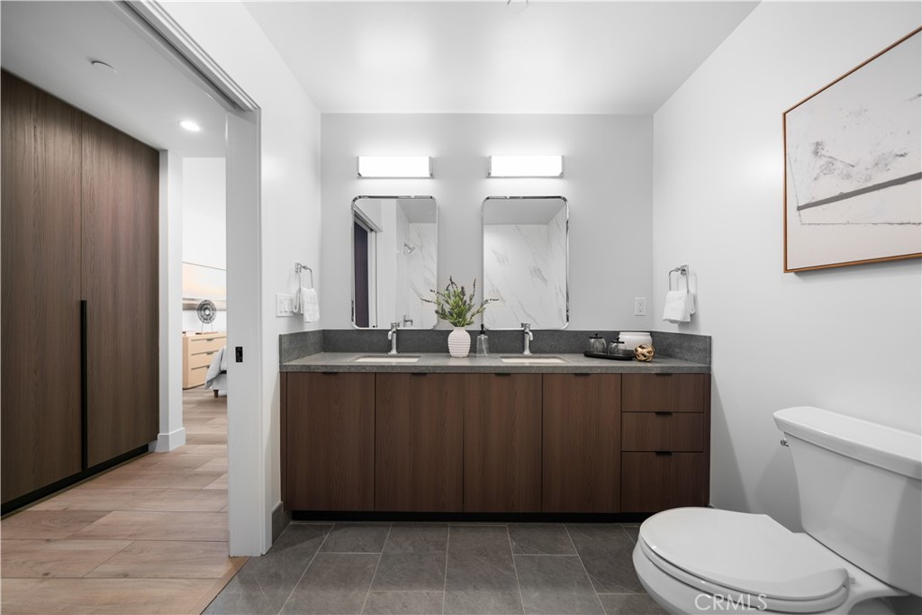 150 S Oak Knoll Avenue 104