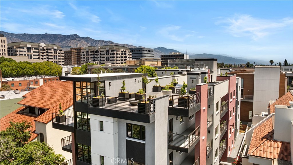 150 S Oak Knoll Avenue 104