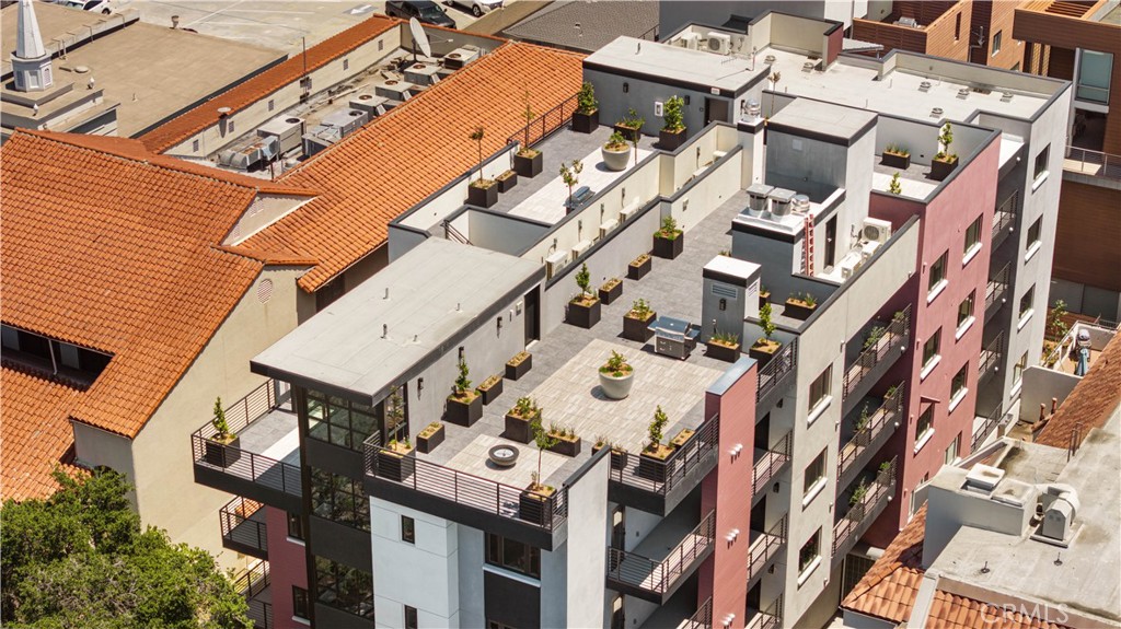 150 S Oak Knoll Avenue 104