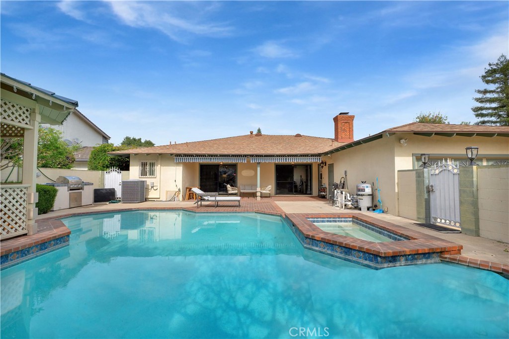 1931 El Sereno Ave