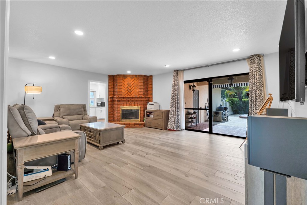 1931 El Sereno Ave