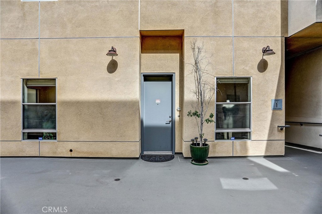 1401 Mission Street 105