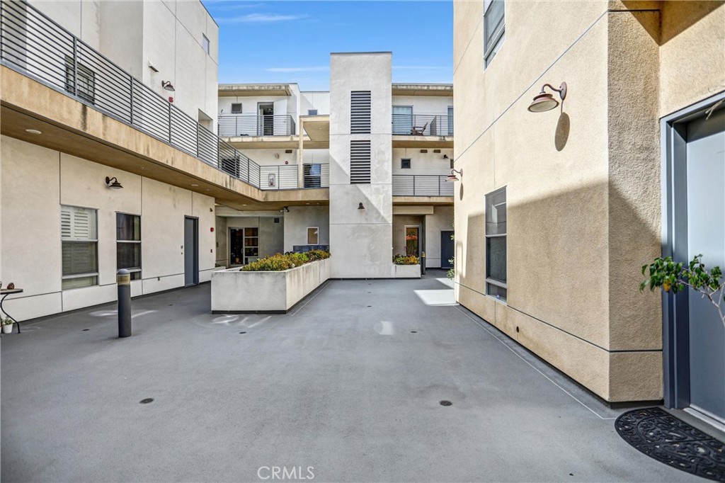 1401 Mission Street 105